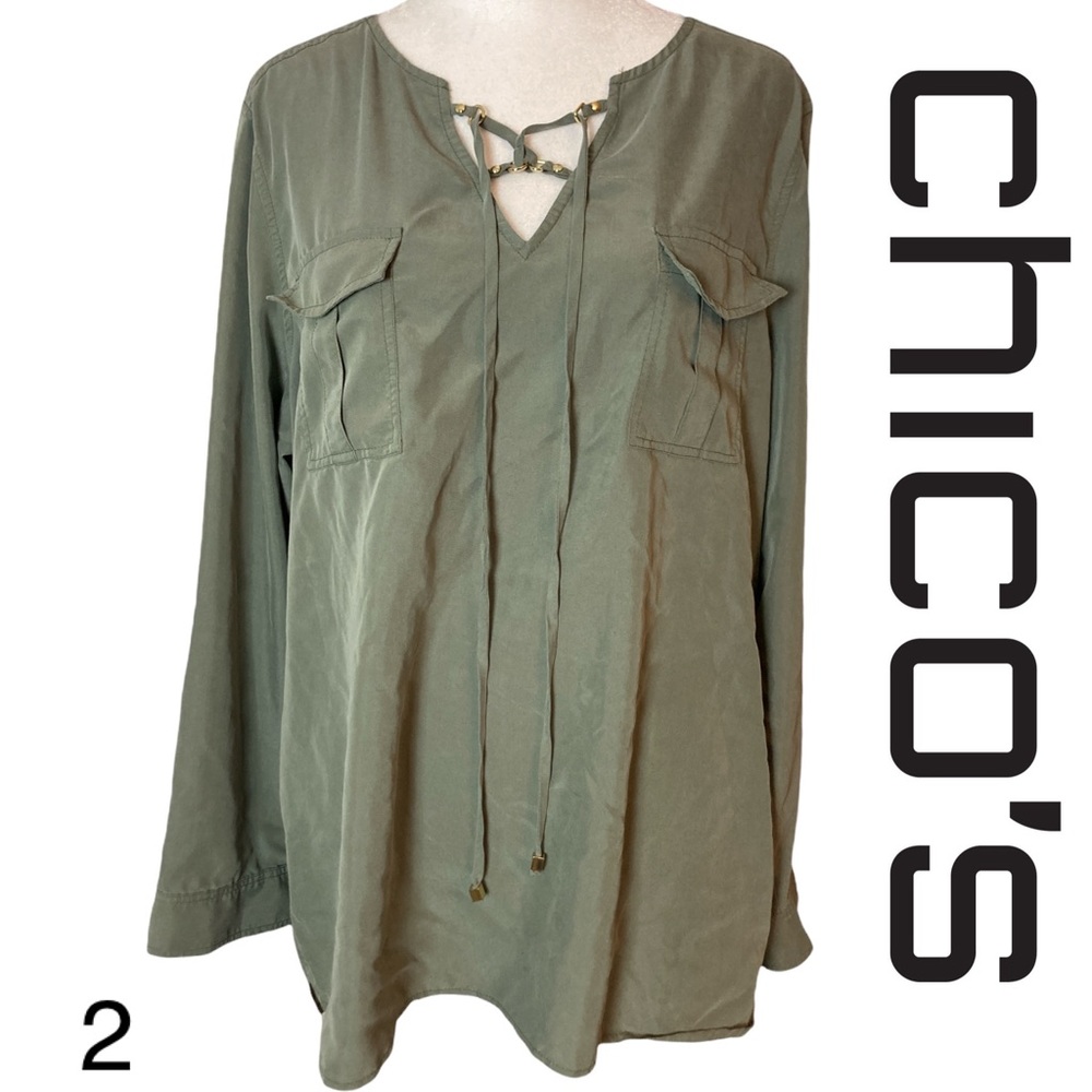 Chicos Blouse Green V Detail neckline Details Gold Hardware Size 2 or M